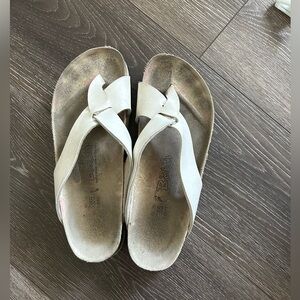 Birkenstock vintage white sandals